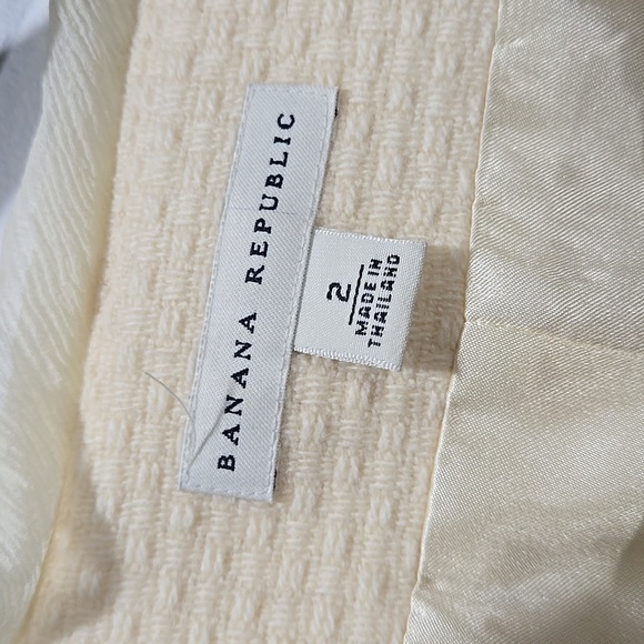 Banana Republic Ivory Textured Rose Skirt Set 2 - Picture 3 of 13